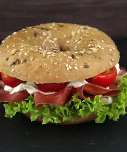 Mehrkornbagel mit Serrano Schinken