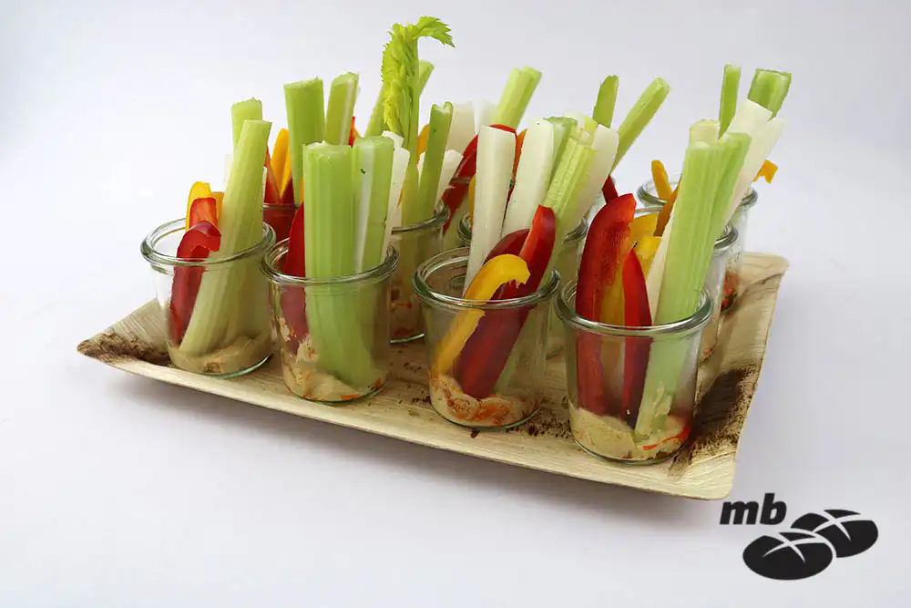 Gemüsesticks mit Humus Dip