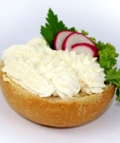 Brötchen mit Frischkäse