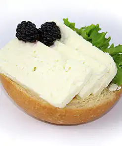 Brötchen mit Schafskäse