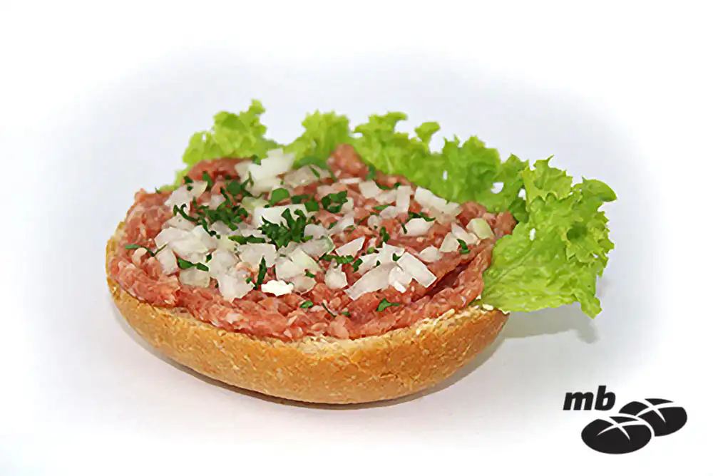 Brötchen mit Zwiebelmett