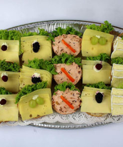 Brötchenplatte Käse